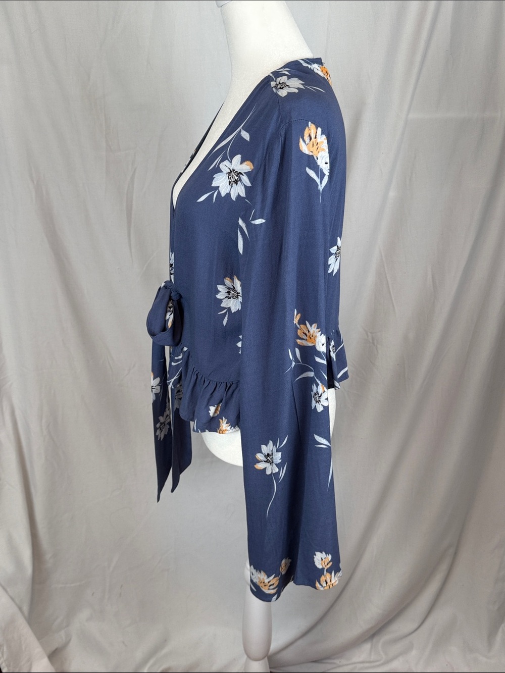 Women's LA Hearts Long Sleeved Tie Front Floral Blouse Boho NWT Medium - Picture 6 of 11